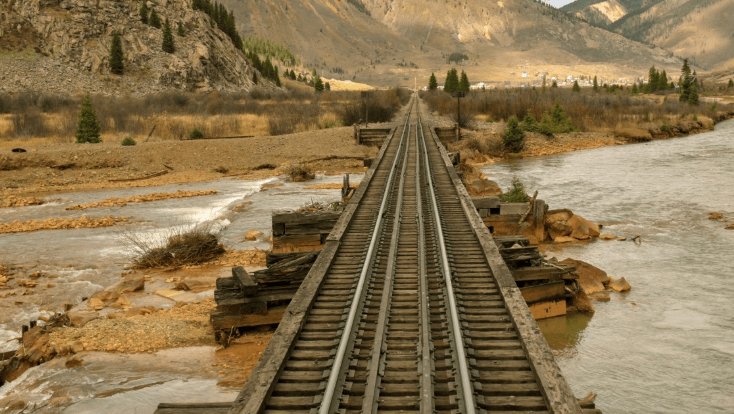 railway track of both side water reservoirs