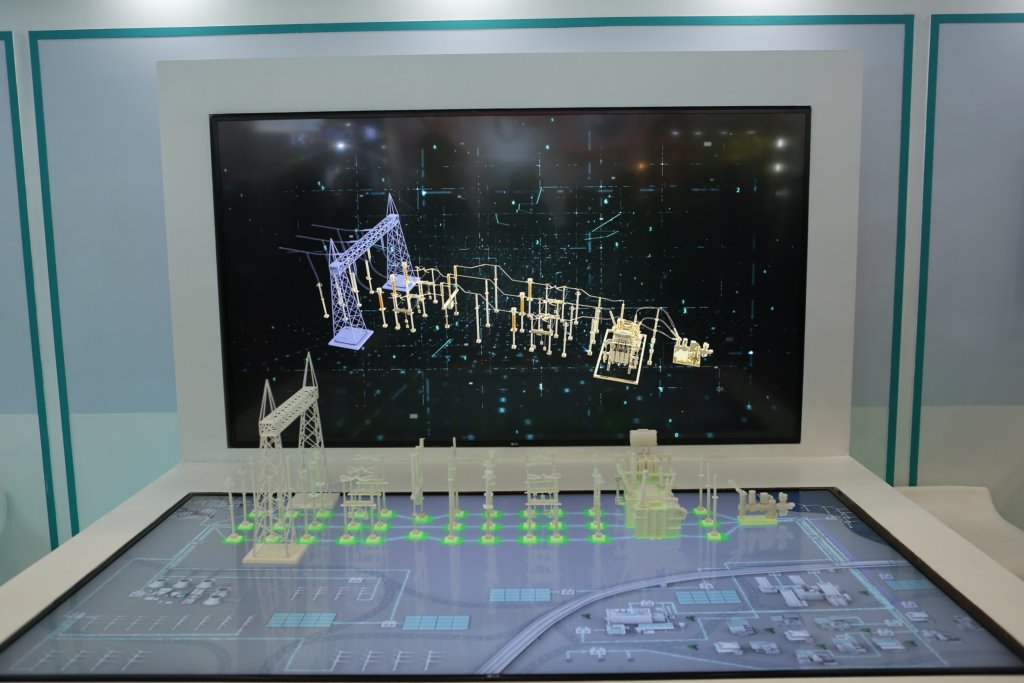 Siemens SensformerR and SensgearR are the solutions for optimizing grid operation by delivering technical key data and intelligence 1