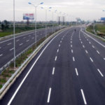 eight-lane access-controlled expressway