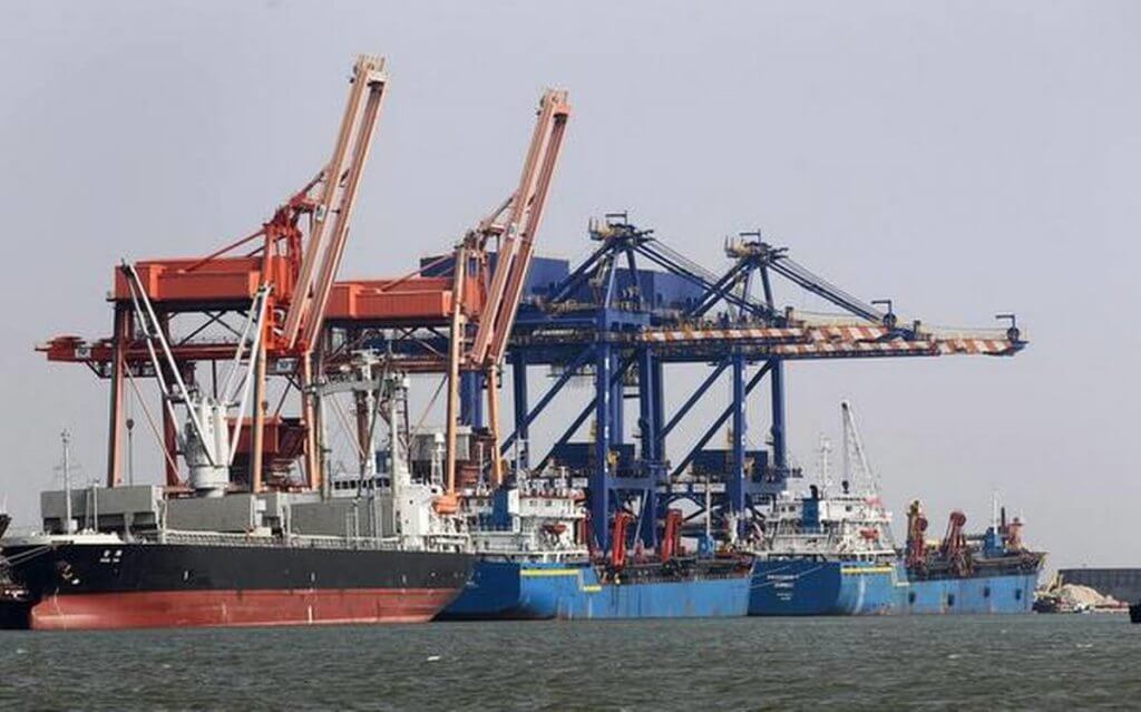 APSEZ inks agreement to acquire 25 percent stake of Krishnapatnam Port Adani Ports and Special Economic Zone (APSEZ), the flagship transportation arm of the diversified Adani Group, has signed an agreement on 1 April 2021 with Vishwa Samudra Holdings, to acquire 25 percent stake of Adani Krishnapatnam Port (Krishnapatnam Port). 