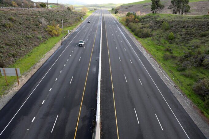 6-lane-road